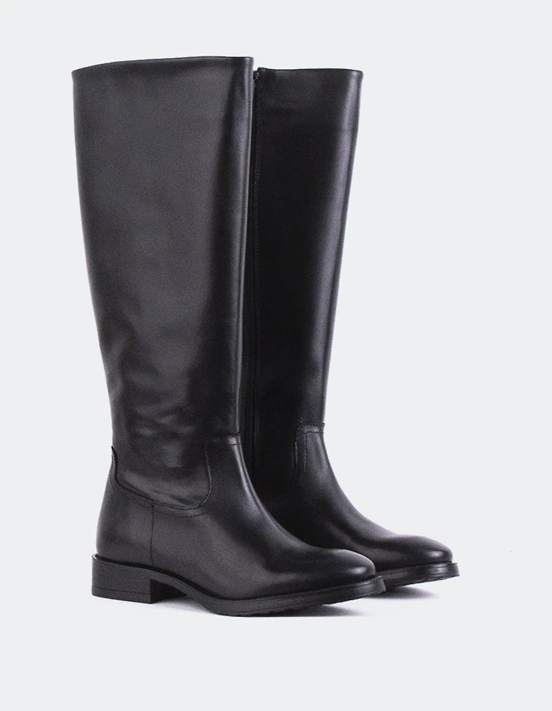 Delorre Black Leather