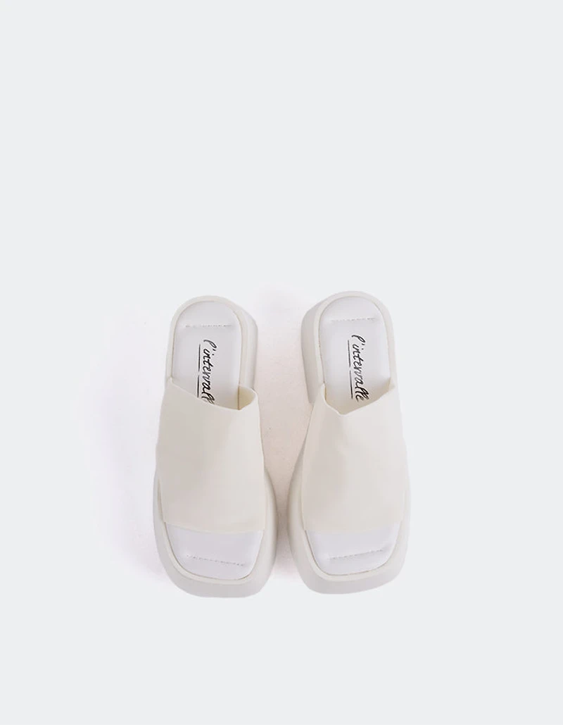 Douce White Lycra