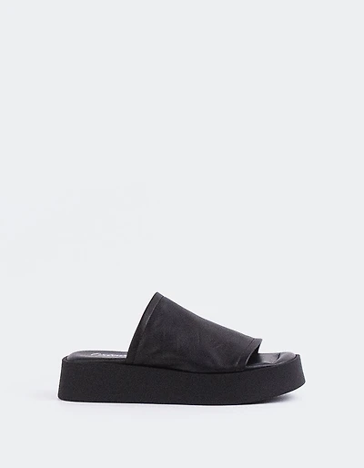 Dumpling Black Leather