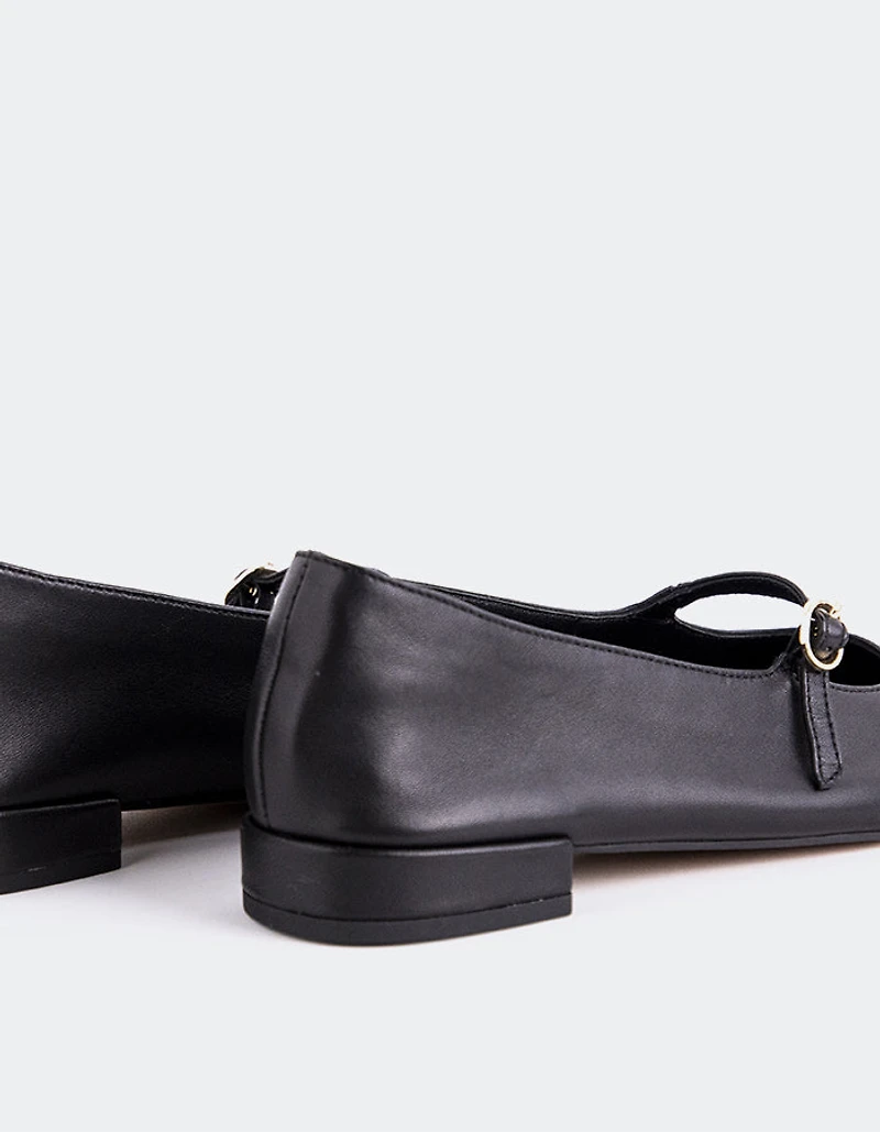 Erynnis Black Leather