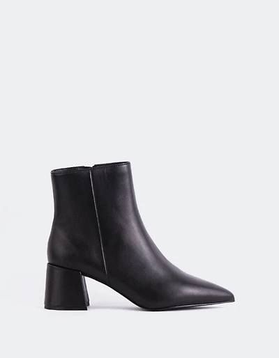 Eugenie Black Leather