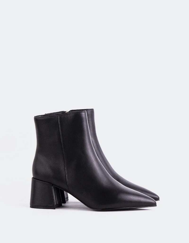 Eugenie Black Leather
