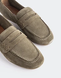 Ezzie Khaki Suede