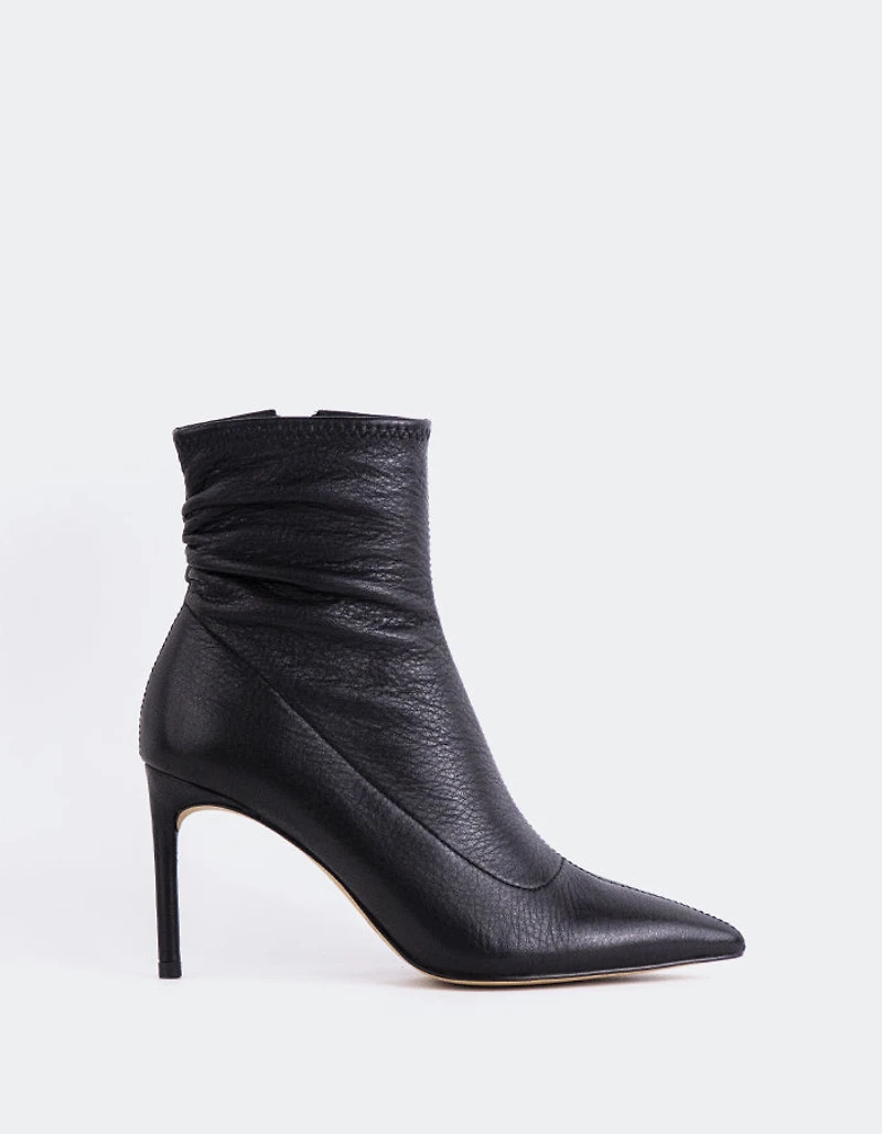 Farron Black Leather