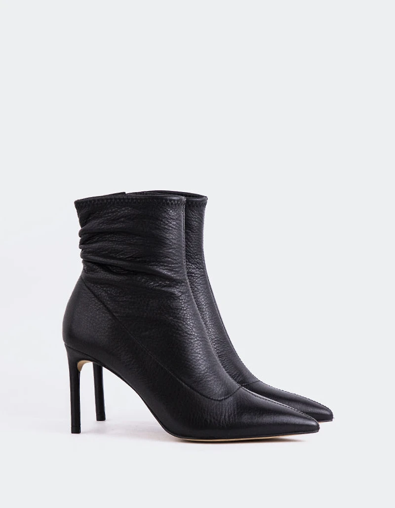 Farron Black Leather