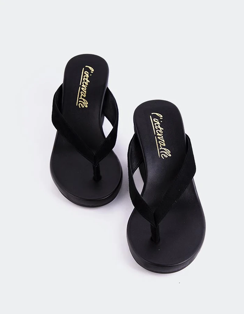 Felly Black Suede