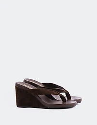 Felly Brown Suede