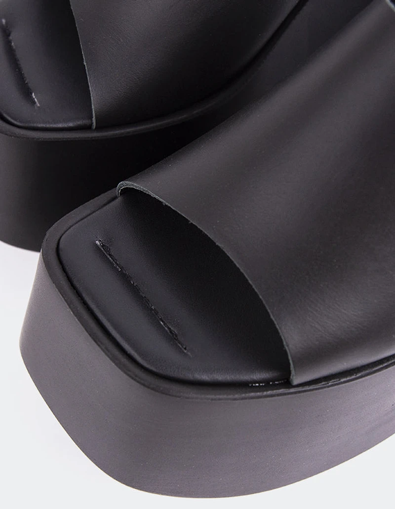 Fidèle Black Leather