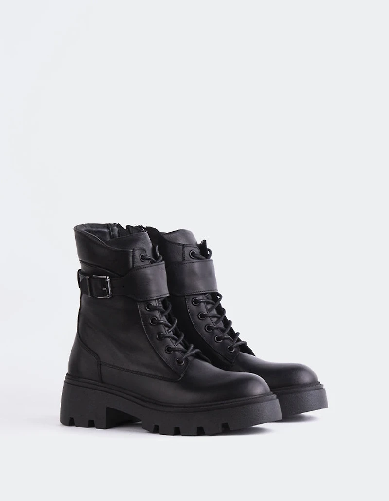 Flensburg Black Leather