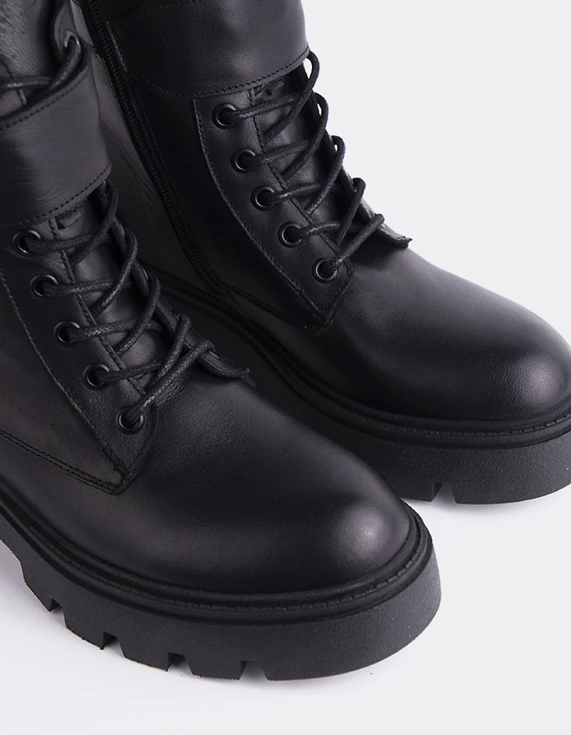Flensburg Black Leather