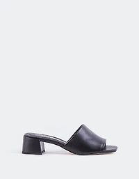 Fortunata Black Leather