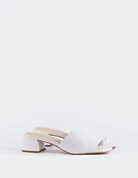 Fortunata White Leather
