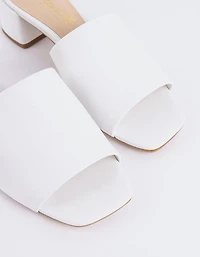 Fortunata White Leather