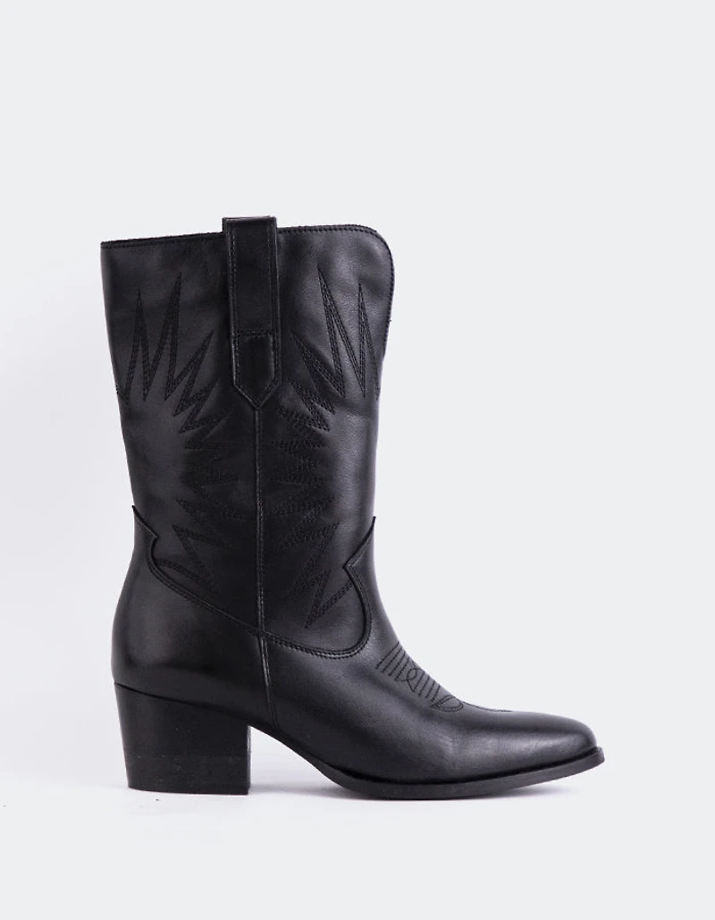 Freyr Black Leather