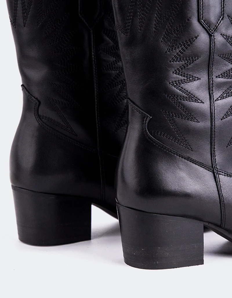 Freyr Black Leather