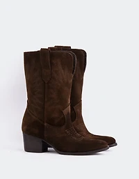 Freyr Brown Suede