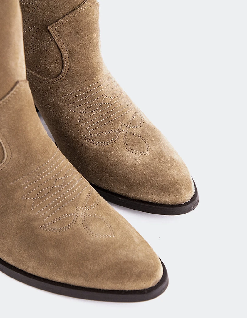 Freyr Taupe Suede