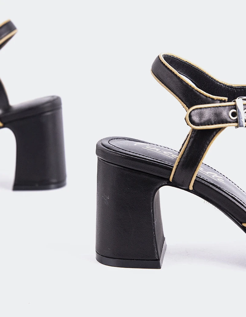 Gouda Black Leather