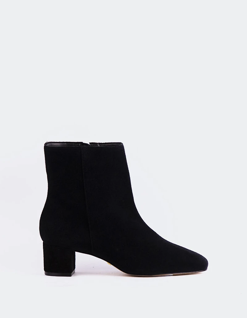 Gracyn Black Suede