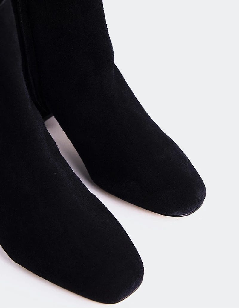 Gracyn Black Suede