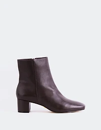 Gracyn Brown Leather