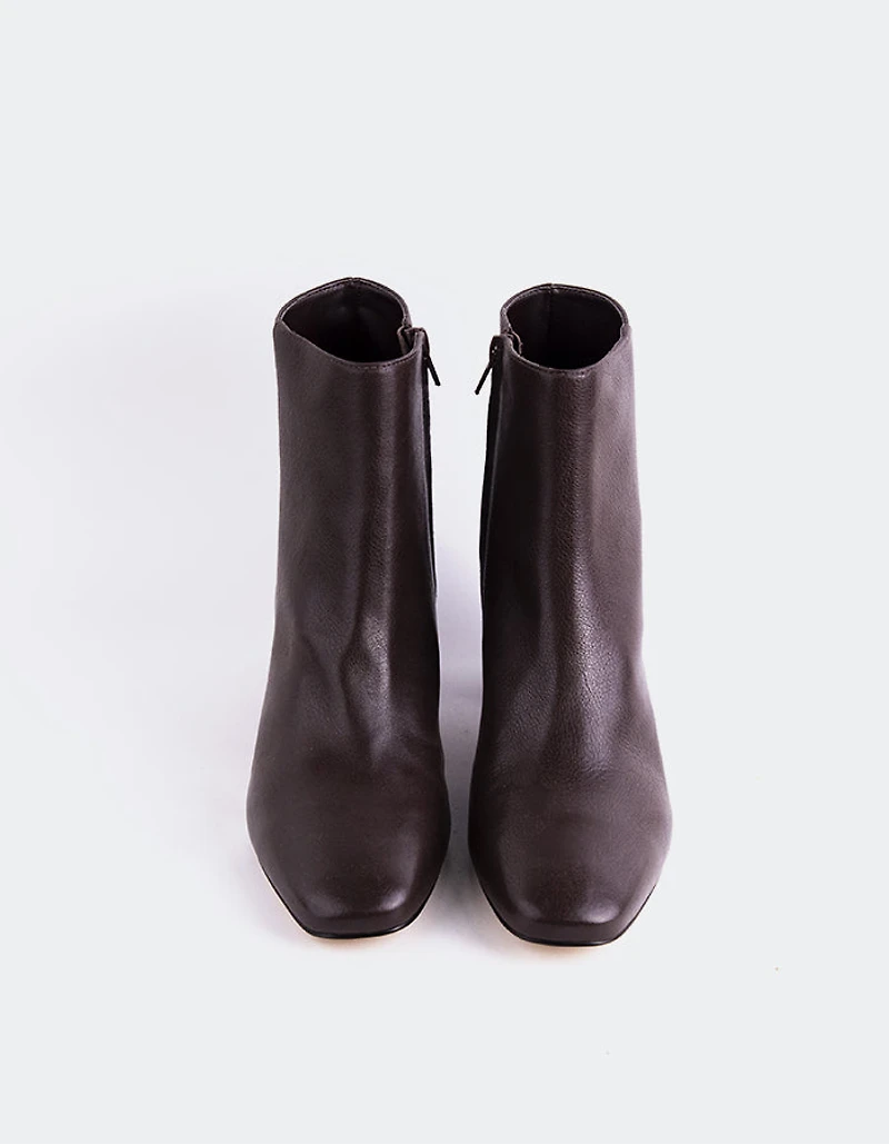 Gracyn Brown Leather