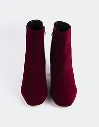 Gracyn Burgundy Suede