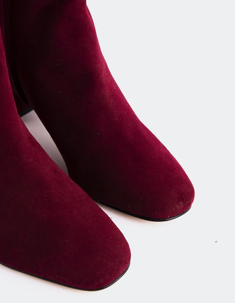 Gracyn Burgundy Suede