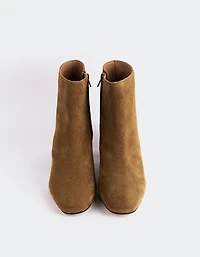 Gracyn Camel Suede