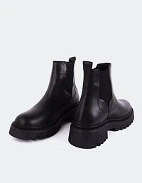 Hayes Black Leather