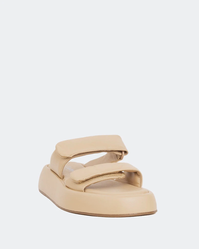 Isoria Camel Leather