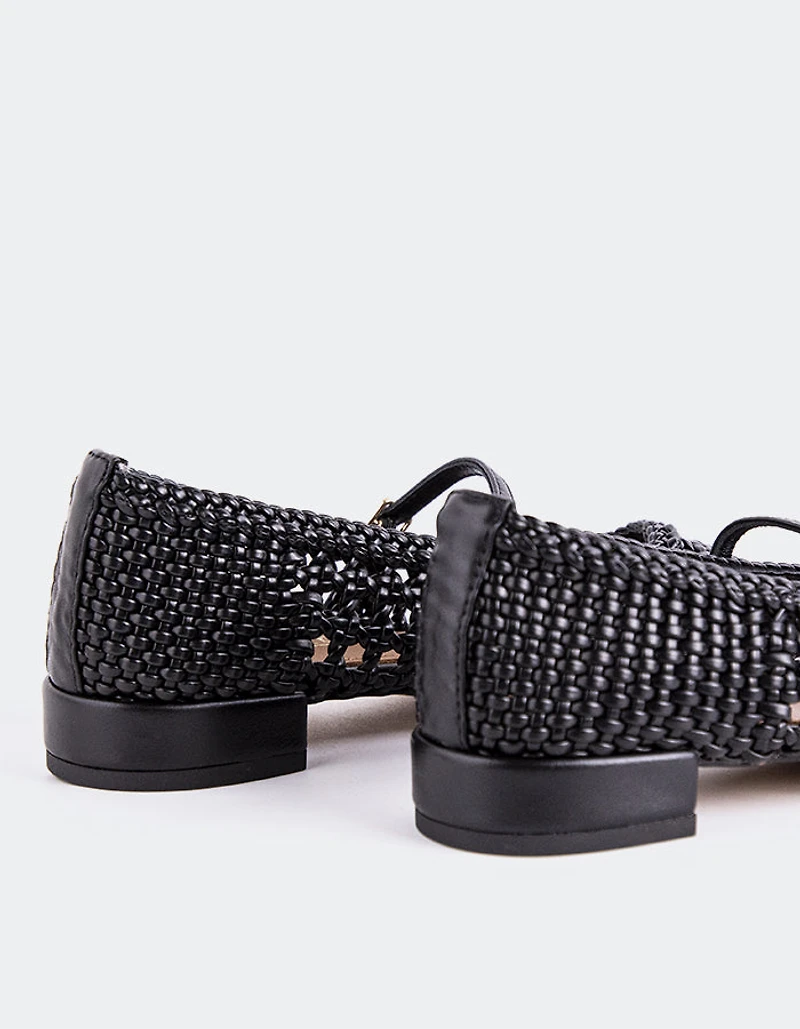 Izaro Black Woven