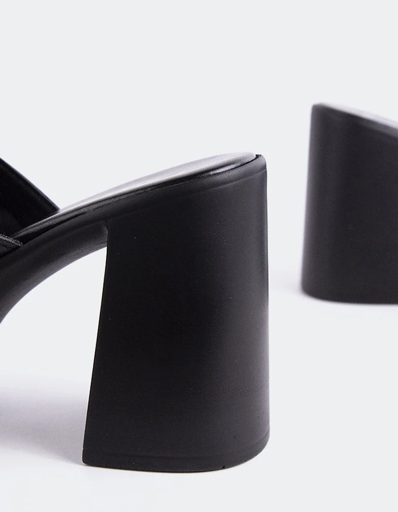 Kalamata Black Leather