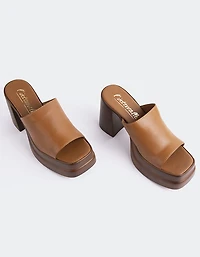 Kalamata Tan Leather