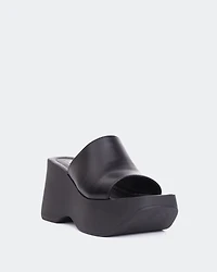 Klum Black Leather