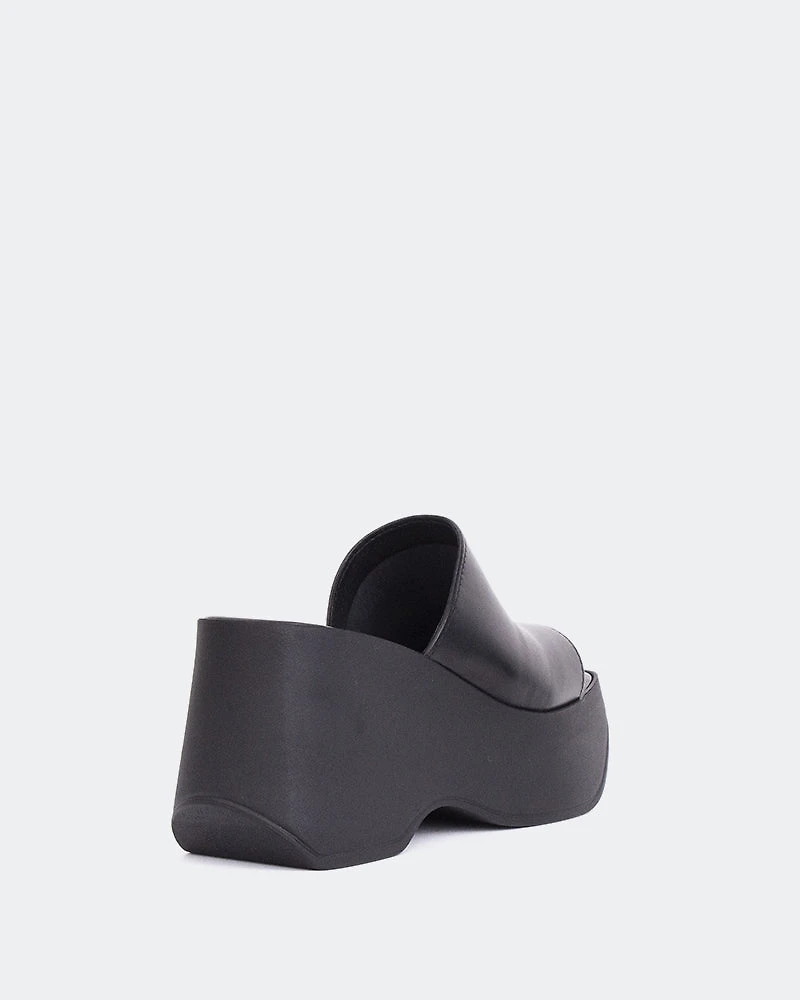 Klum Black Leather