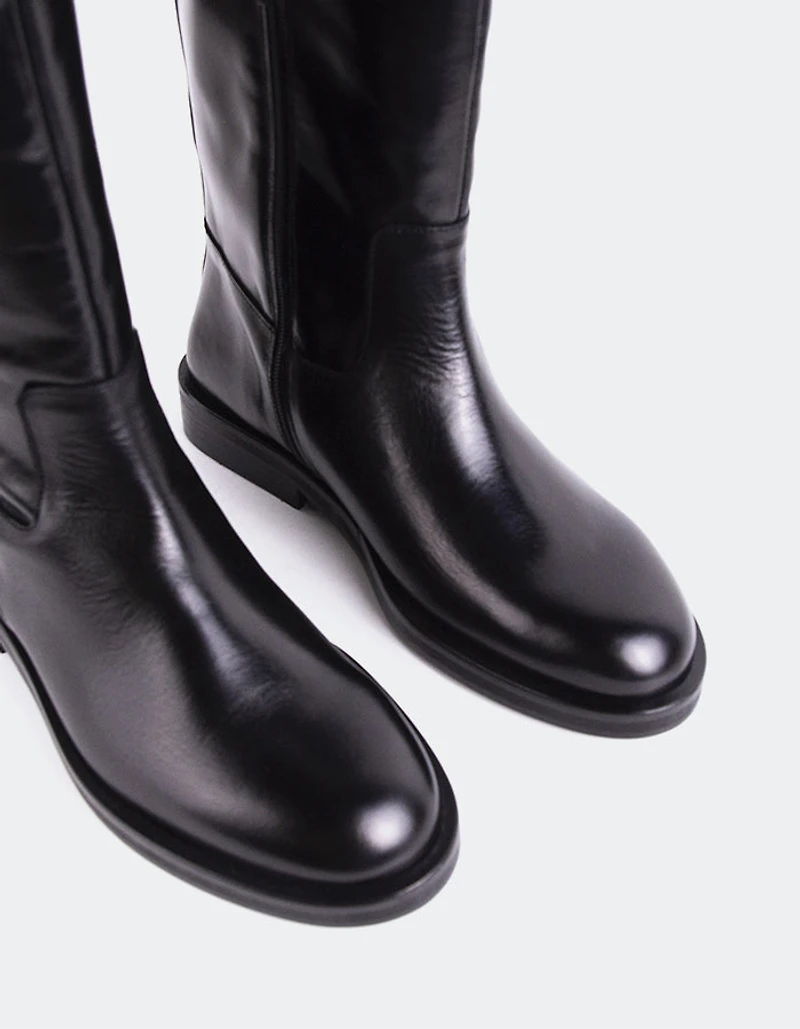Lherma Black Leather
