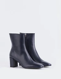Lioni Navy Leather