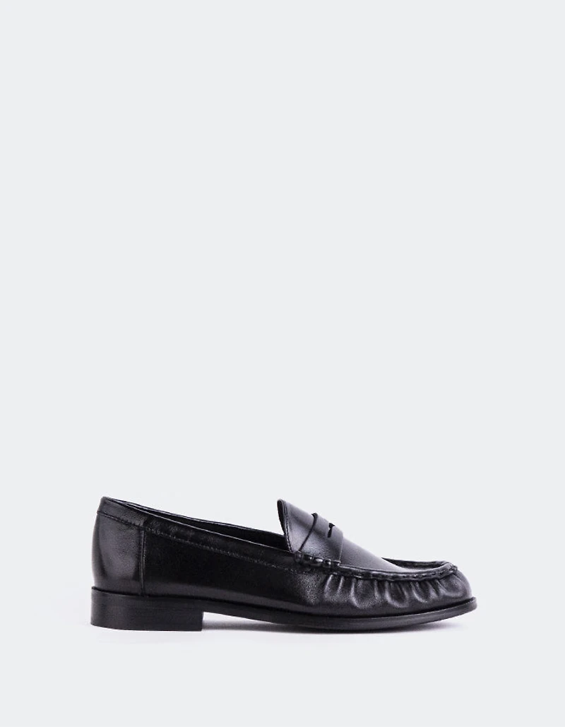 Luchino Black Leather
