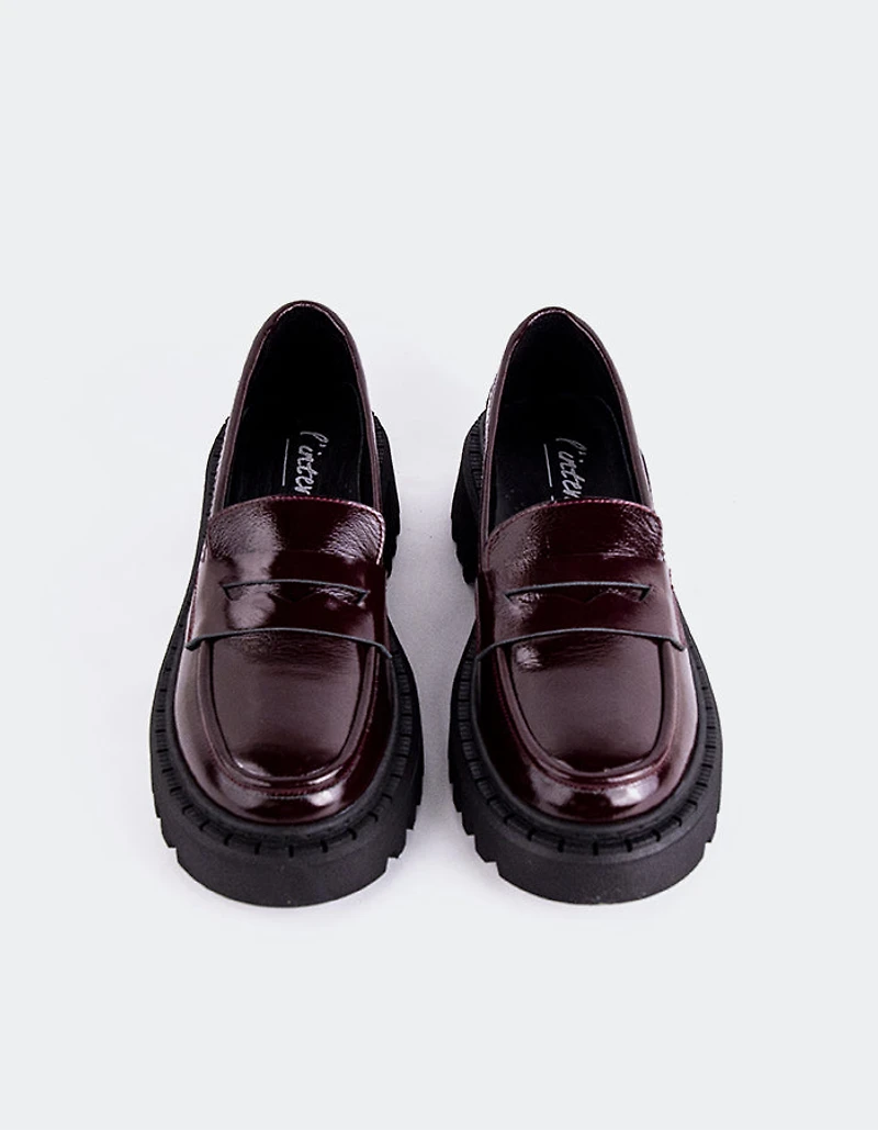 Lydia Burgundy Patent