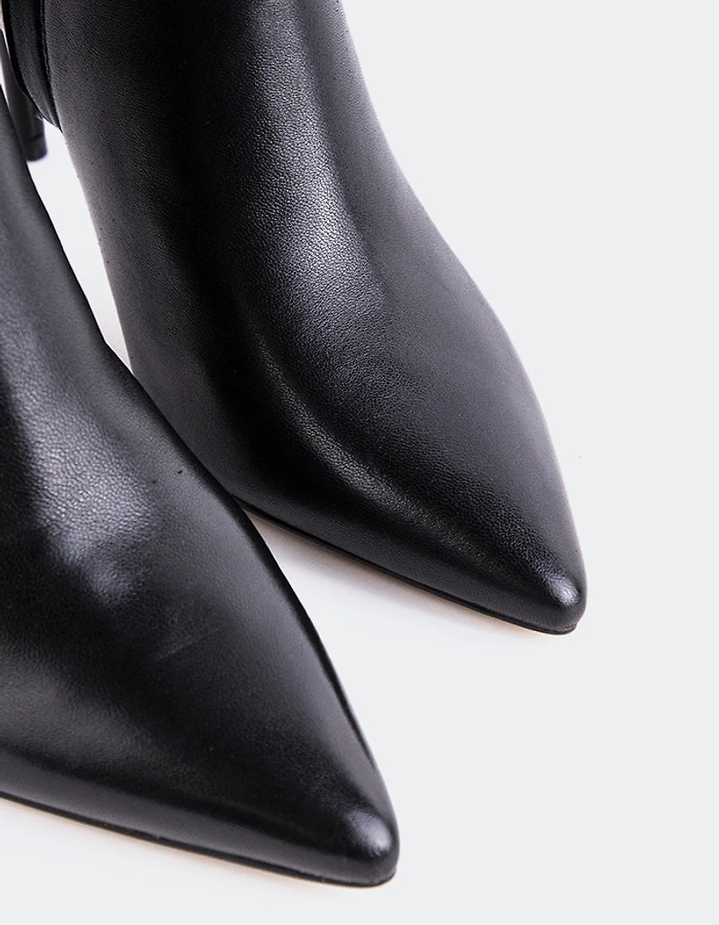 Lyle Black Leather