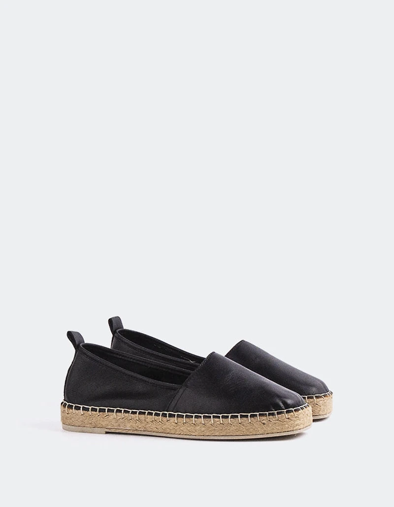 Medusa Black Leather