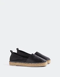 Medusa Black Leather
