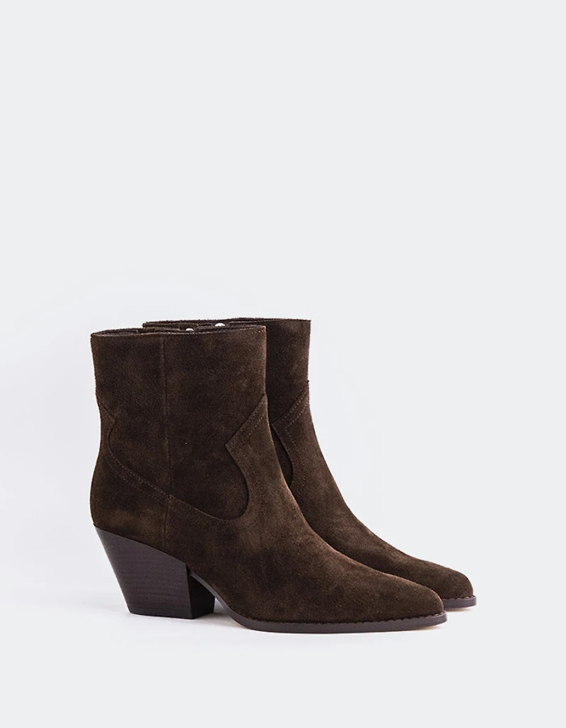 Nashira Brown Suede