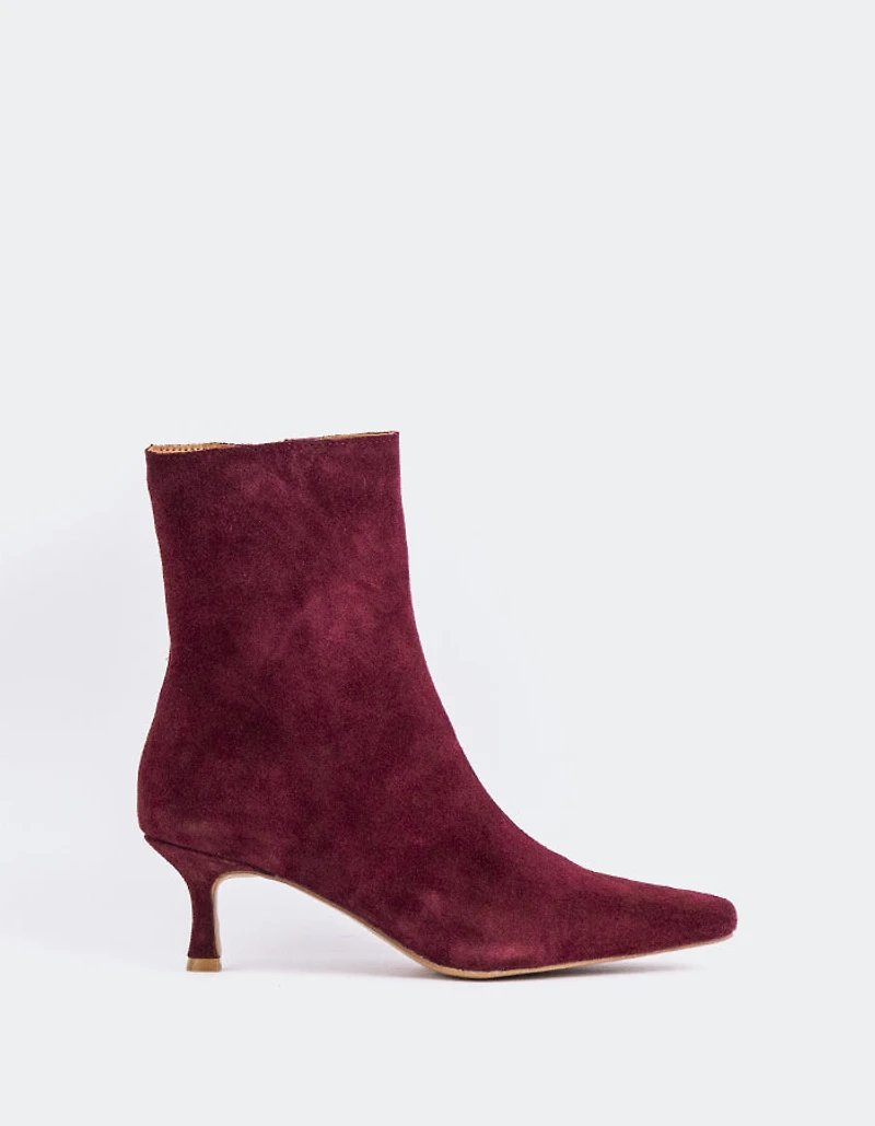 Nosara Burgundy Suede