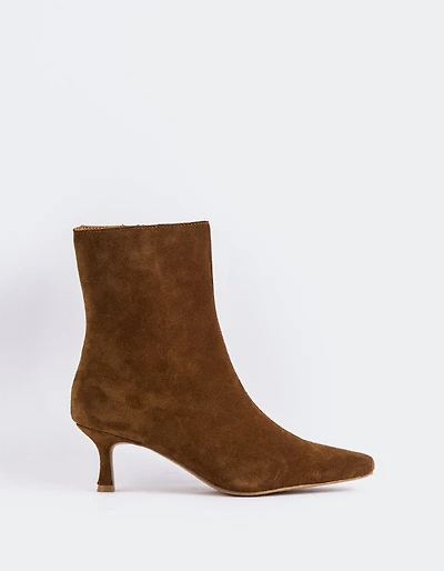 Nosara Tan Suede