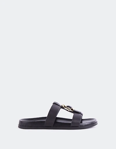 Omma Black Leather