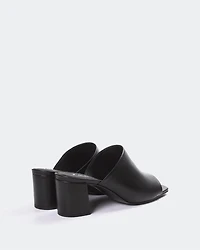 Pelham Black Leather