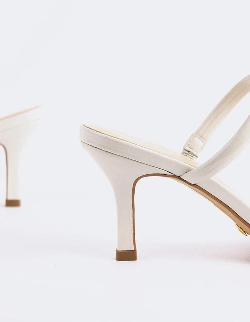 Pretty Off White Naplack
