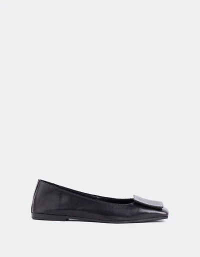 Prianca Black Leather